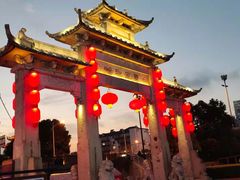 -南门头上美食街