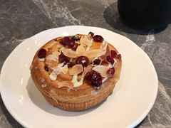 蔓越莓扁桃仁布里欧面包-星巴克臻选(南京艾尚天地店)