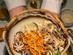 野生菌大拼盘-牛人日志·鲜牛肉骨汤火锅(万科里瑧店)