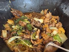 -粘豆包柴火铁锅炖