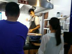 -陇上全荟兰州传统牛肉面(延吉路店)