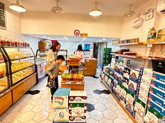 -牛朋牛奶棚(南昌路店)