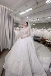 -莫小姐婚纱
