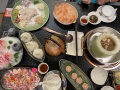 -得意咚瓜·顺德鱼生·冬瓜火锅(深圳首店)