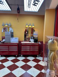 点击看大图 -Devilhands Barbershop男士理容店