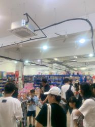 -逝水玩具折扣店