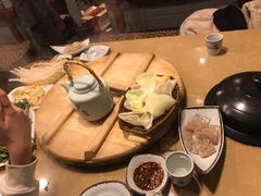 -万里闯关东铁锅炖菜馆(高新旗舰店)