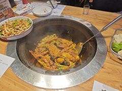 -山河屯铁锅炖·非遗东北菜(南山店)