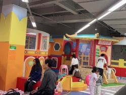 -孩子王童乐园(泰州万达店)