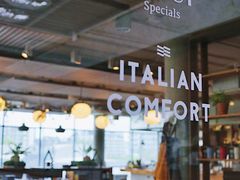 -ROAST coffee & eatery