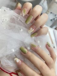 -曼都发型