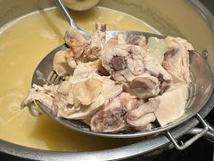-鲜入唯煮·港式海鲜牛肉火锅(金宝街店)