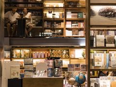 -半山书局(新世纪商城店)
