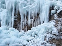 -大平台龙居瀑布旅游区