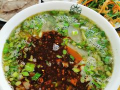 -马德元纯汤牛肉面(太奥广场店)