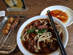 牛肉面-清真吴记门钉肉饼·喜多利