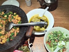 -聚鑫朋酸菜肥肠(文艺路口店)