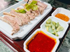 小份的手抓羊肉。-东方亚克西餐厅(西康路店)