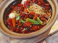 -有红鸡毛店·砂锅菜(抚琴夜市店)