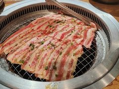 明姨特色瘦牛-明洞阿姨·韩式酱蟹烤肉·创意料理(三元桥店)