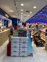 -玩具反斗城(正大广场店)
