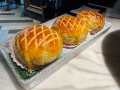 酥皮水牛奶菠萝包-陶陶居酒家(丽影广场店)