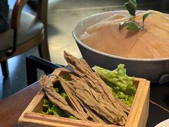 黑豆腐竹-大隐·成都火锅Bistro(合生麒麟新天地店)