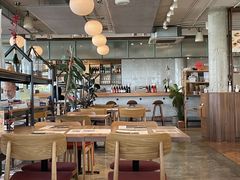 -ROAST coffee & eatery