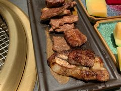 -铭牛烧肉·和牛海鲜自助(高新月牙湖店)