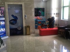 -茂菊口腔连锁(浦东南路店)