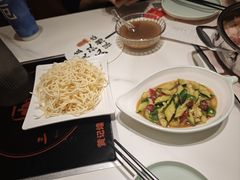 -黄记煌三汁焖锅(新佳丽江汉路店)