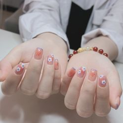 -Fanni美甲美睫皮肤管理