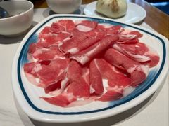 精品羔羊后腿肉-鸿运诚羊蝎子·火锅(西单店)