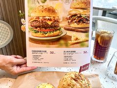 -必胜客(WOW中心城店)