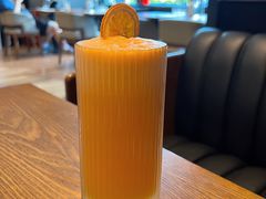 -Two Birds One Stone·一石二鸟(诚品生活店)