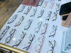 -肆兮眼镜·蔡司·徕卡战略合作店(大坪店)