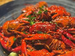 -肥肥虾庄·金牌油焖大虾(汉街SKP店)
