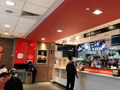 -麦当劳(汉口火车站候车室店)