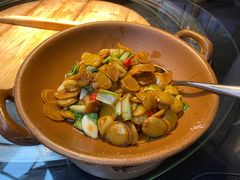 河溜豆饼-挂旗柴锅鸡(蚌山区嘉年华店)