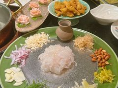 -得意咚瓜·顺德鱼生·冬瓜火锅(深圳首店)