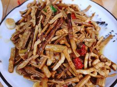 方竹笋爆肉丝-灯盏窝餐厅