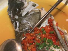 老坛剁椒蒸鲜活鱼头-老湘村·湖南土菜(天河维多利店)