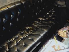 -蓝尊量贩(黄河路店)