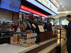 -红宝石·鲜奶小方·海派西点房(浦三店)