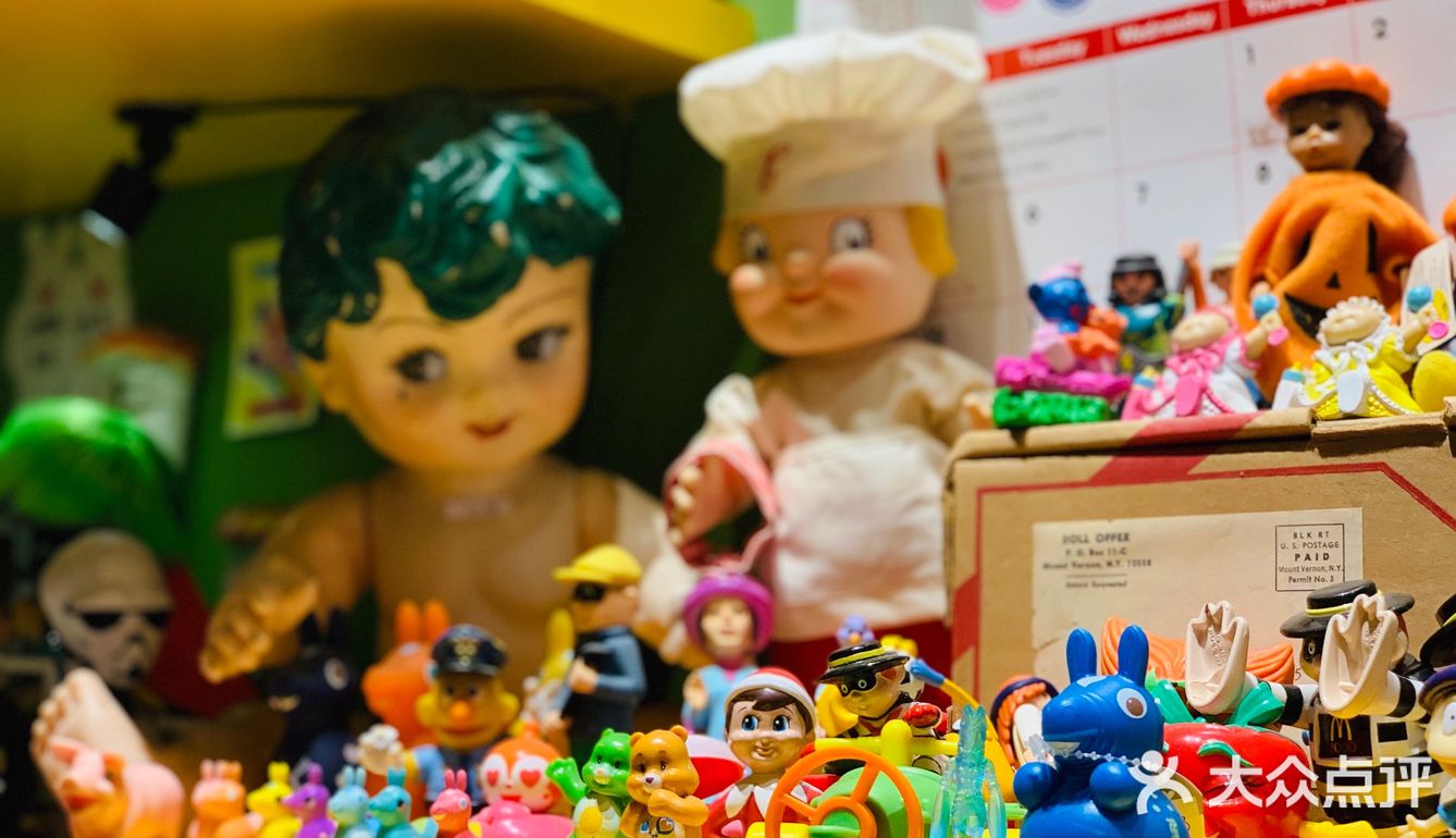 眼睛… 我是一個喜歡收藏 眼睛裝飾品的愛好者！