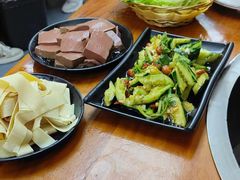 -曹丞相·地锅鸡·地锅鱼(武林店)