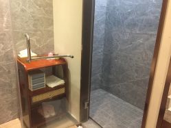 -苑苑vbeauty科技美容SPA