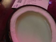 -志龙皇冠吃货椰子铺