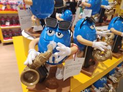 -m豆巧克力世界(上海世茂广场店)
