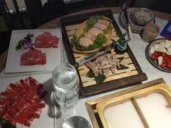 -尚尚仙·酸汤猪手·猪肚鸡火锅(华联万柳购物中心店)